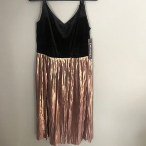 NWT black gold cocktail/prom dress Size 8